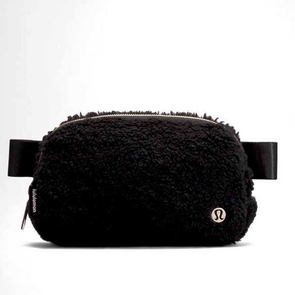 lululemon athletica Handbags - Lululemon Black Fleece Everywhere Belt Bag